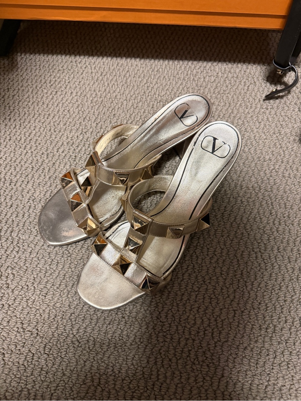 VALENTINO GARAVANI
Roman Stud Metallic Slide Sandals
